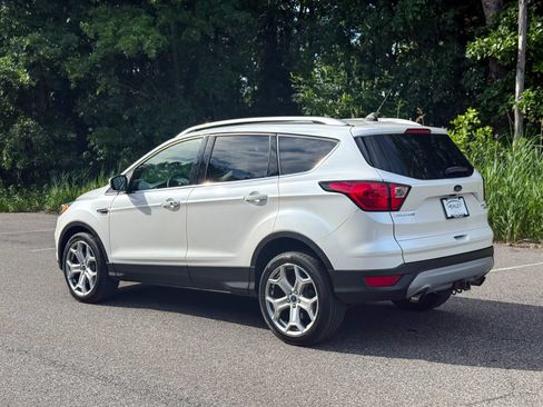Used 2019 Ford Escape Titanium AWD/4WD image 4