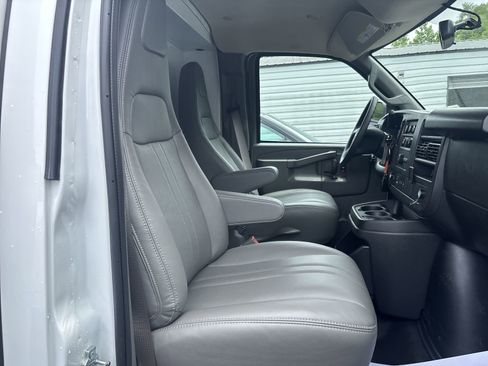 New 2025 Chevrolet Express 3500 w/ Power Convenience Package image 26