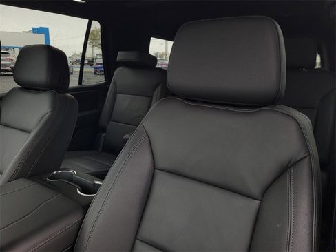 Certified 2025 Chevrolet Tahoe Z71 w/ Z71 Off-Road Package image 33