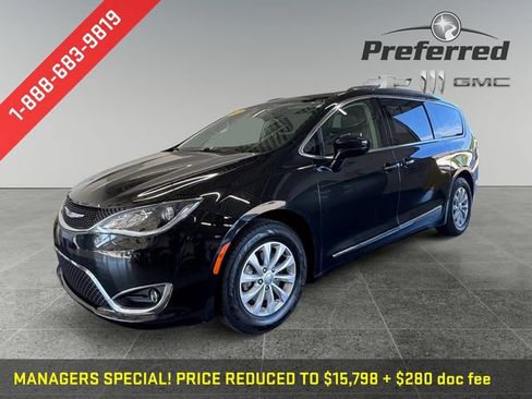 Used 2019 Chrysler Pacifica Touring-L FWD image 12