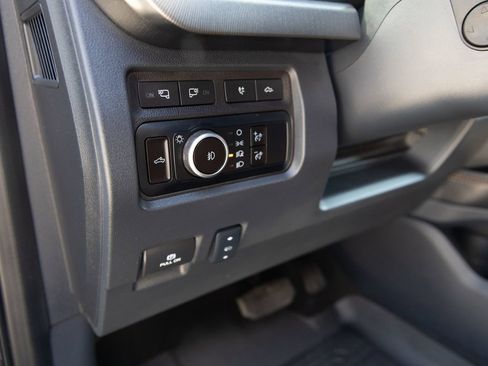 Used 2024 Ford F350 Platinum image 22