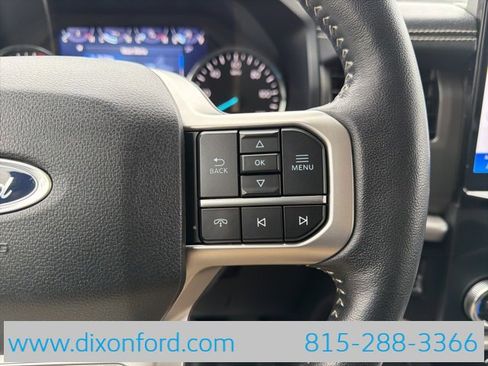 Used 2024 Ford Expedition XLT image 16