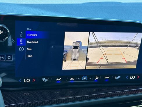 New 2026 Chevrolet Traverse Z71 w/ Driver Confidence Package AWD/4WD image 24