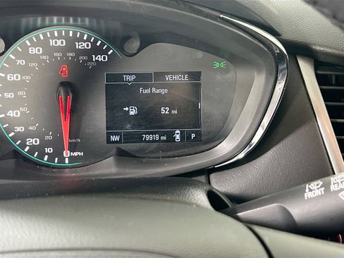 Used 2022 Chevrolet Trax LT w/ LT Convenience Package AWD/4WD image 12