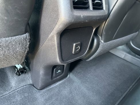 Used 2024 Chevrolet Equinox RS AWD/4WD image 17