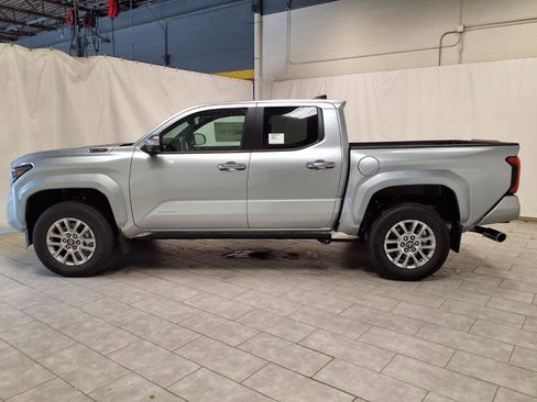 New 2026 Toyota Tacoma Limited AWD/4WD image 6