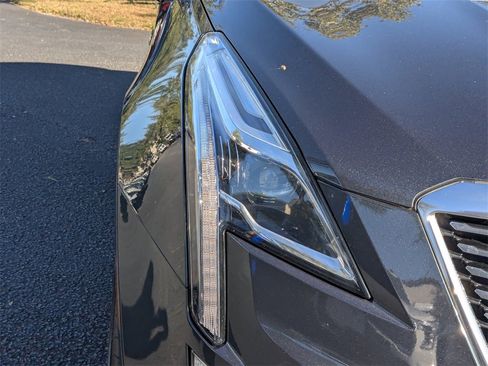 Used 2021 Cadillac XT5 Premium Luxury w/ LPO, Floor Liner Package image 12