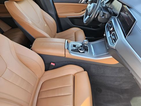 Used 2022 BMW X5 sDrive40i w/ M Sport Package image 16