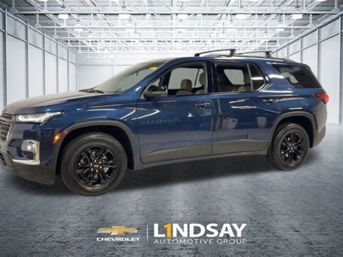 Used 2022 Chevrolet Traverse LS w/ Midnight/Sport Edition image 6