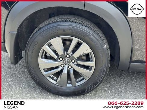 Used 2024 Nissan Pathfinder S AWD/4WD image 9