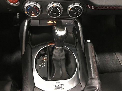 Used 2017 FIAT 124 Spider Abarth image 30