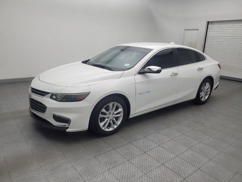 Used 2016 Chevrolet Malibu LT FWD image 2