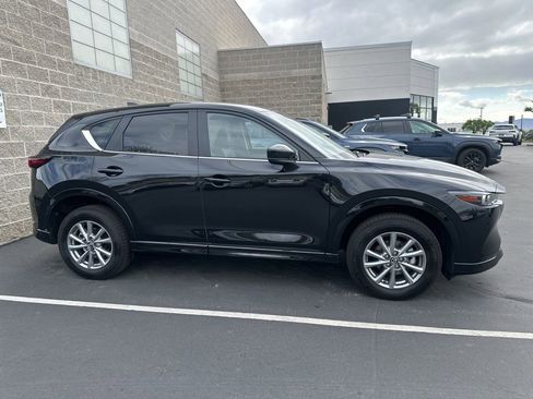 Used 2025 MAZDA CX-5 AWD 2.5 S w/ Select Package image 4