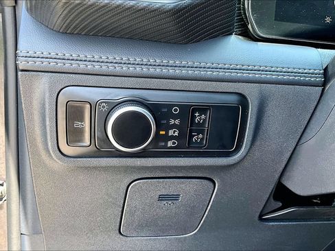 Used 2024 Ford Mustang Premium RWD image 31