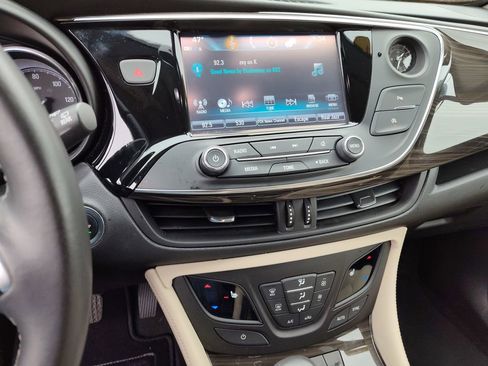 Used 2019 Buick Envision Preferred image 22