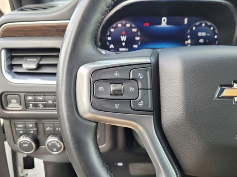 Used 2023 Chevrolet Suburban Premier image 21
