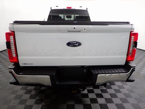 Used 2024 Ford F350 Lariat w/ FX4 Off-Road Package image 15