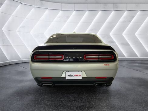 Used 2022 Dodge Challenger R/T Scat Pack RWD image 5