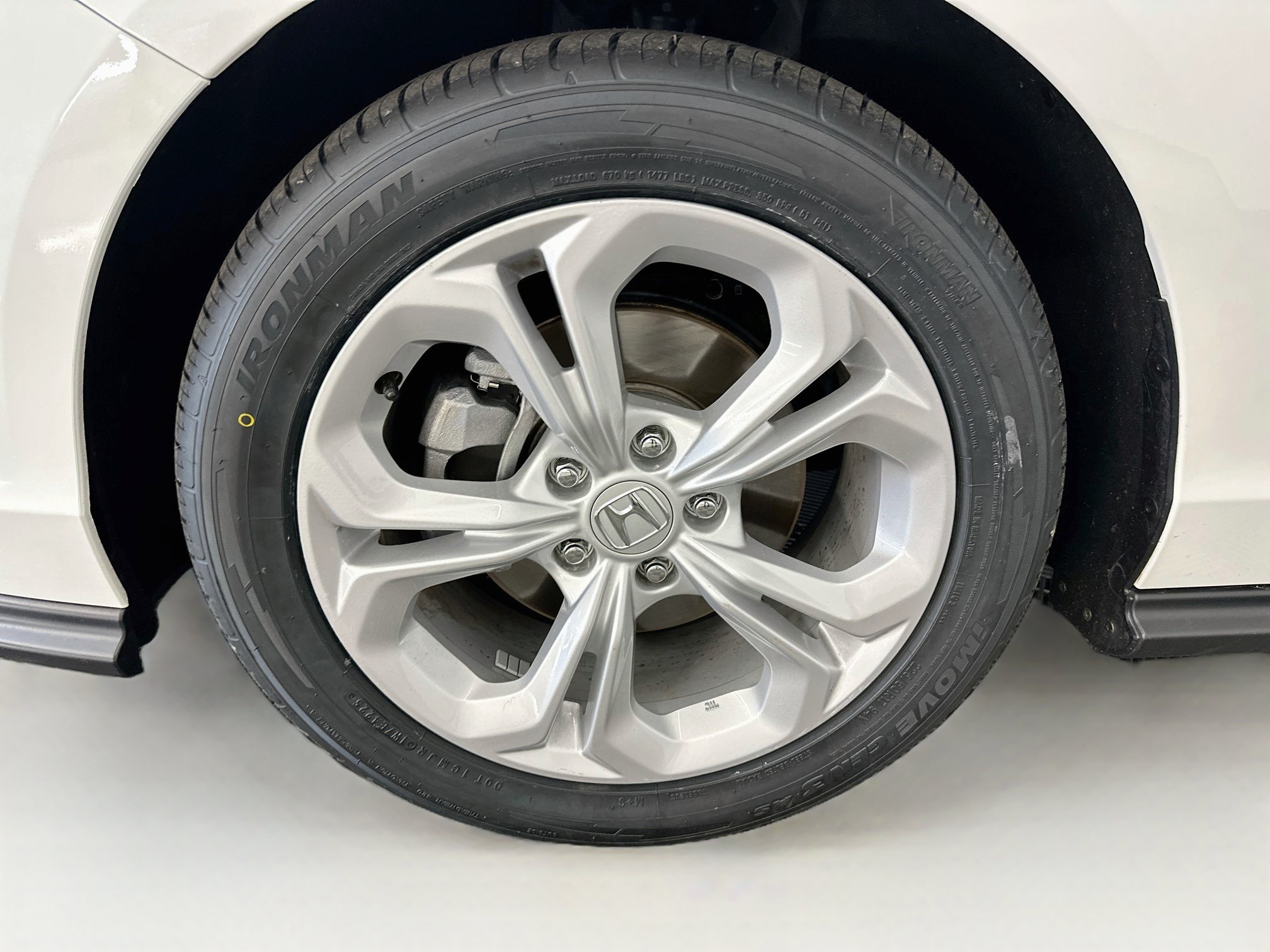 Used 2025 Honda Accord LX image 33