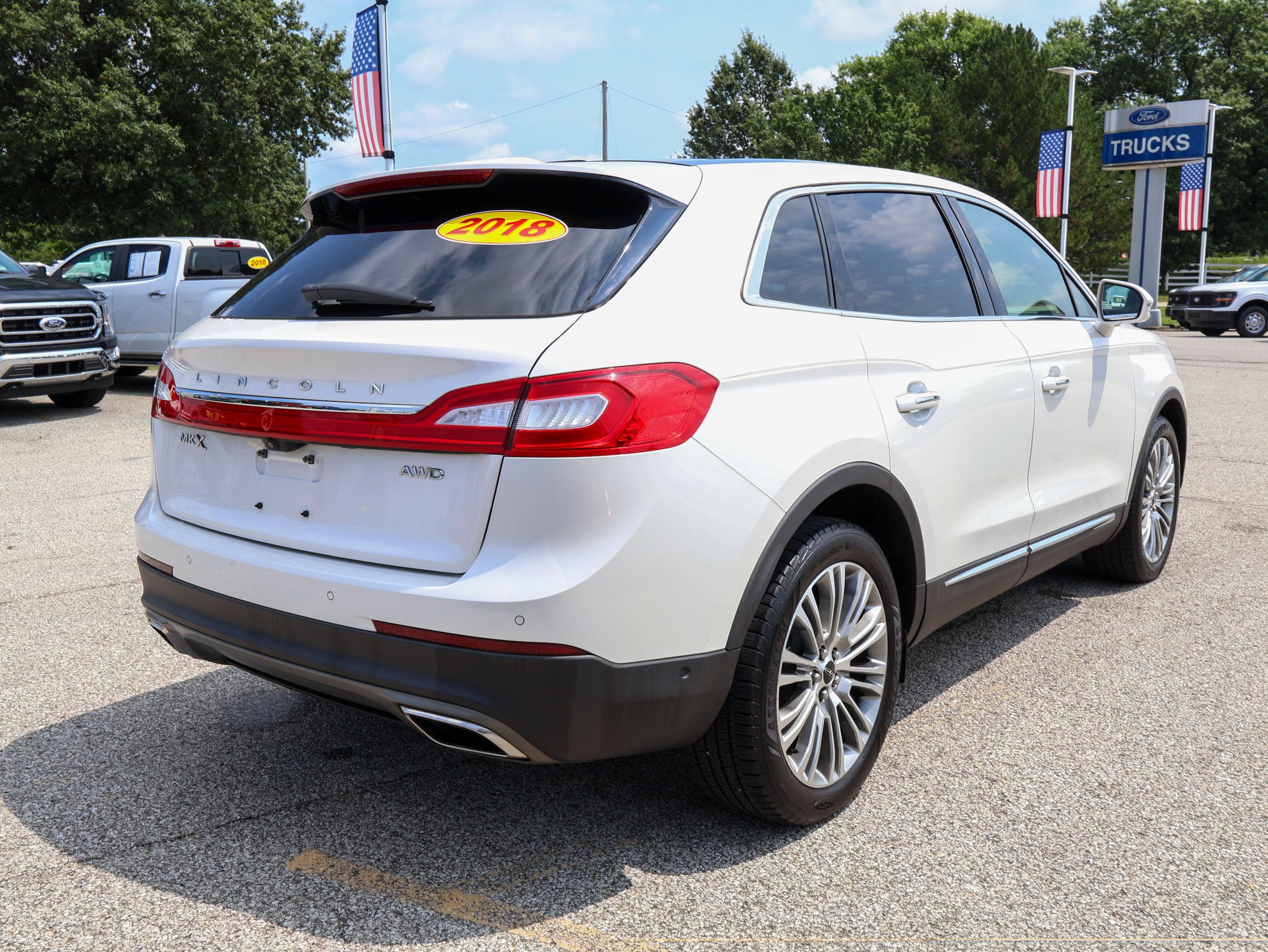 Used 2018 Lincoln MKX Reserve AWD/4WD image 5