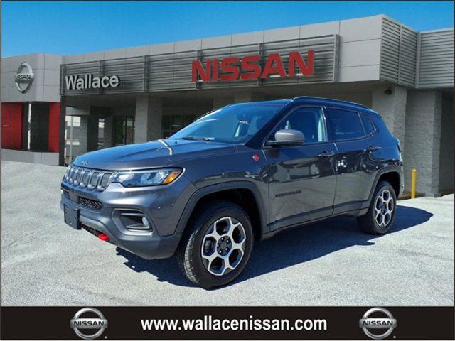 Used 2022 Jeep Compass Trailhawk w/ Trailhawk Convenience Group AWD/4WD image 1