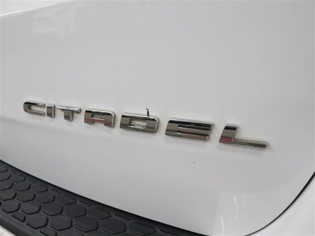 Used 2019 Dodge Durango Citadel w/ Technology Group AWD/4WD image 10