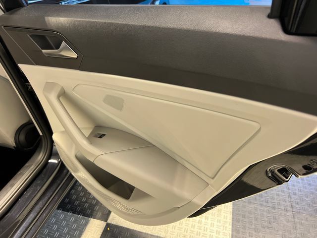 Certified 2024 Volkswagen Jetta SE FWD image 13