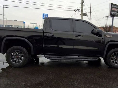 Used 2024 GMC Sierra 1500 AT4X image 9
