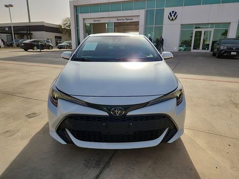 Used 2022 Toyota Corolla SE image 2