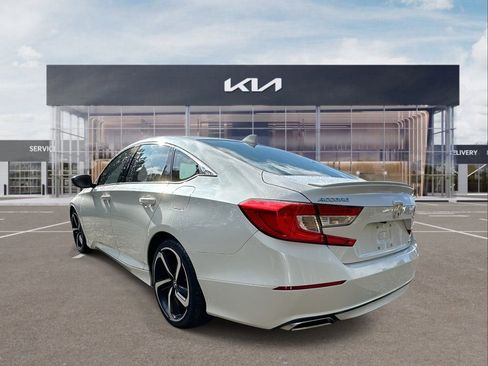 Used 2019 Honda Accord Sport image 6