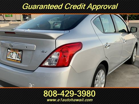Used 2018 Nissan Versa SV FWD image 6