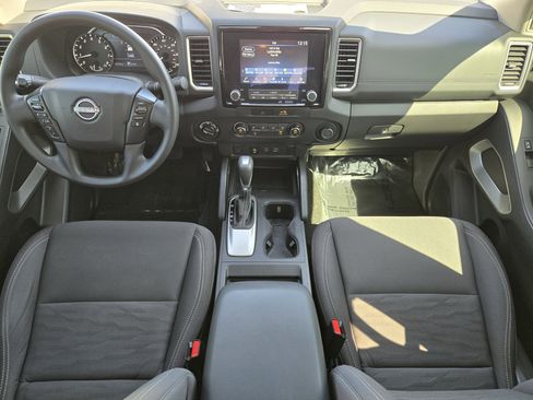 Used 2022 Nissan Frontier SV w/ Technology Package image 25