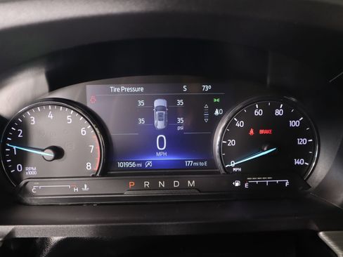 Used 2020 Ford Explorer XLT w/ Equipment Group 202A image 4