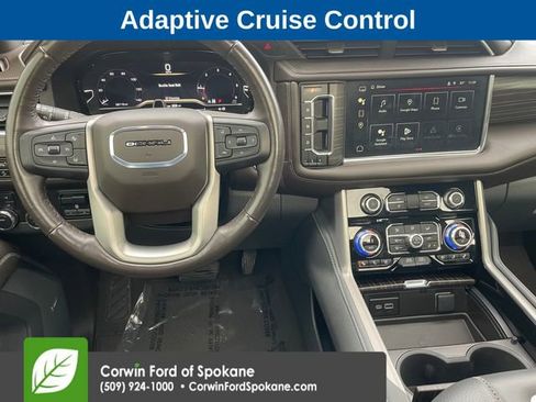 Used 2024 GMC Yukon XL Denali image 3