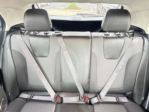 Used 2025 Buick Encore GX Preferred image 38