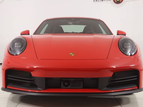 Used 2025 Porsche 911 Carrera RWD image 6