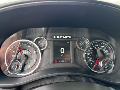 Used 2024 RAM 2500 Big Horn AWD/4WD image 9