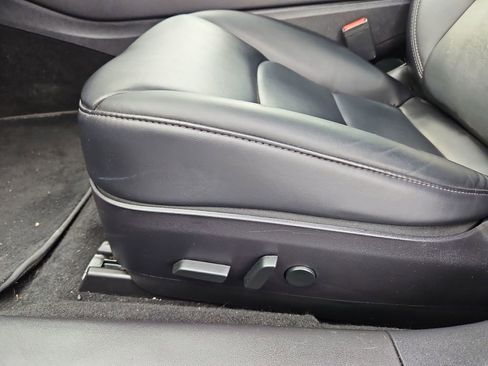 Used 2020 Tesla Model 3 Performance image 21