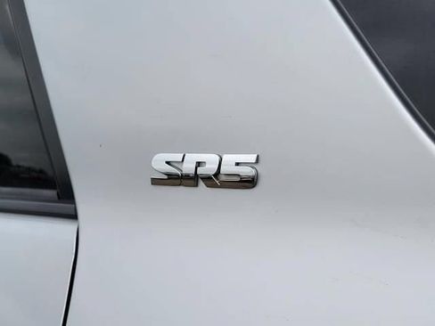 Used 2020 Toyota 4Runner SR5 AWD/4WD image 7