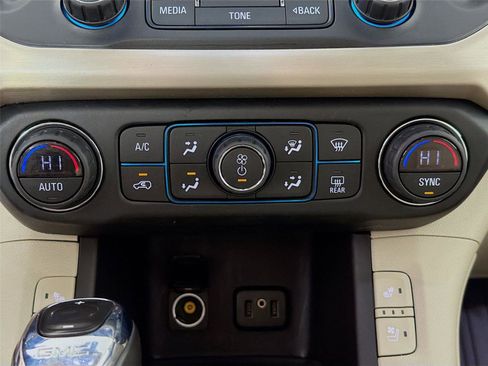 Used 2019 GMC Acadia Denali w/ Technology Package image 17