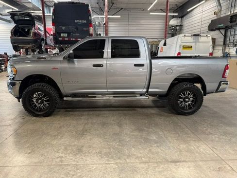 Used 2022 RAM 2500 Tradesman w/ Chrome Appearance Group AWD/4WD image 32