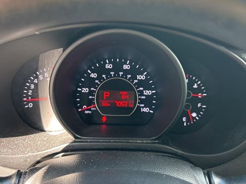 Used 2017 Kia Soul + image 7