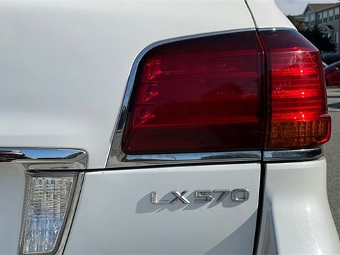 Used 2009 Lexus LX 570 4WD image 35