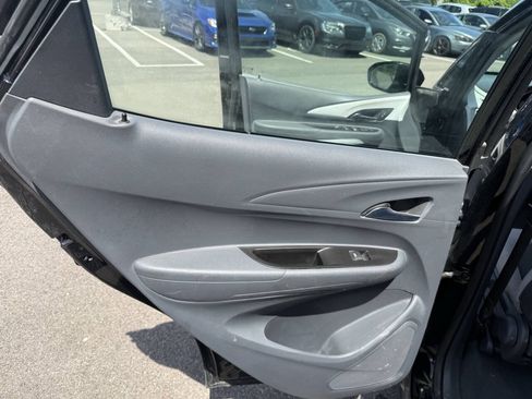 Used 2020 Chevrolet Bolt LT FWD image 18