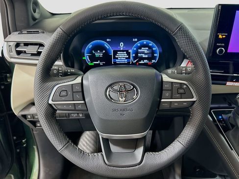 New 2026 Toyota Sienna Limited image 9