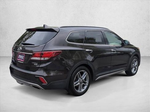 Used 2018 Hyundai Santa Fe Limited w/ Cargo Package FWD image 5