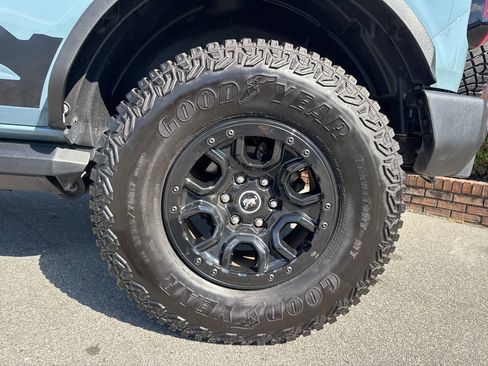 Used 2022 Ford Bronco Wildtrak image 46