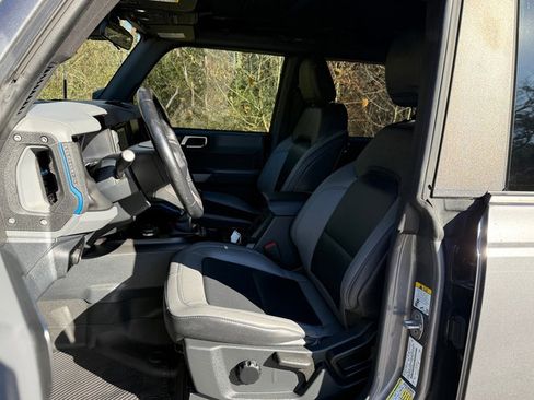 Used 2022 Ford Bronco Black Diamond w/ Sasquatch Package image 11