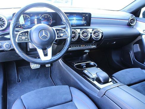 Used 2022 Mercedes-Benz CLA 250 image 12