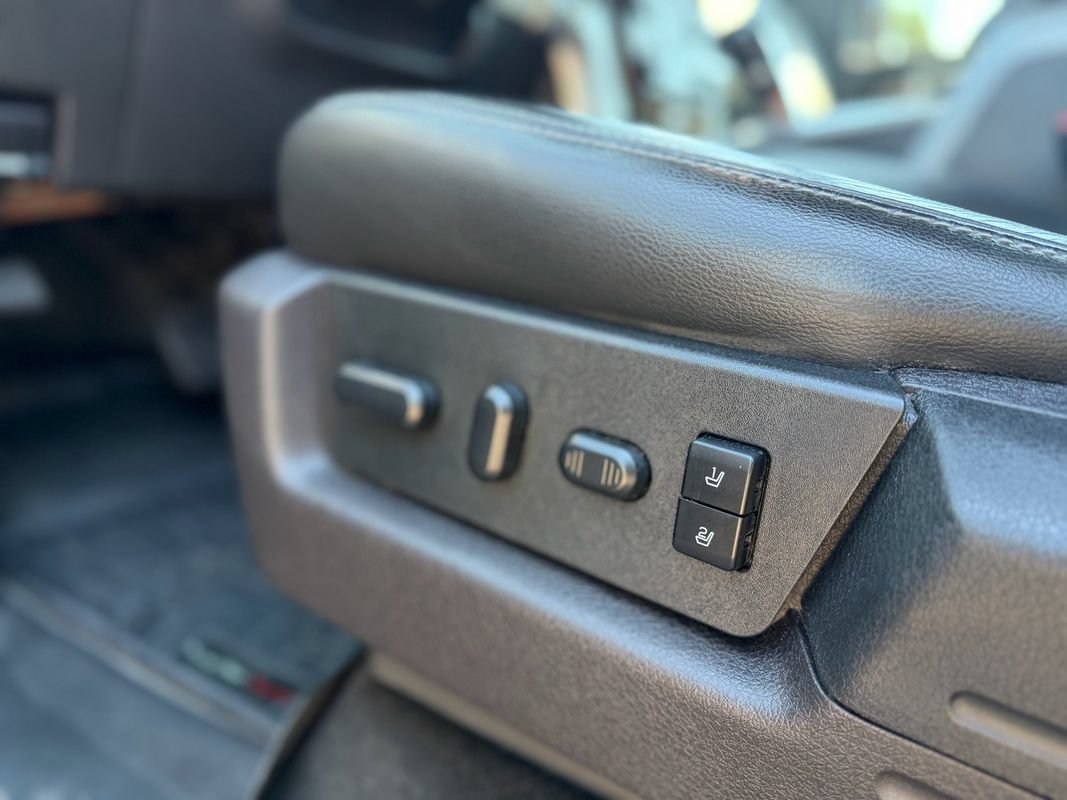 Used 2014 Ford F150 Lariat w/ Equipment Group 502A Luxury AWD/4WD image 16